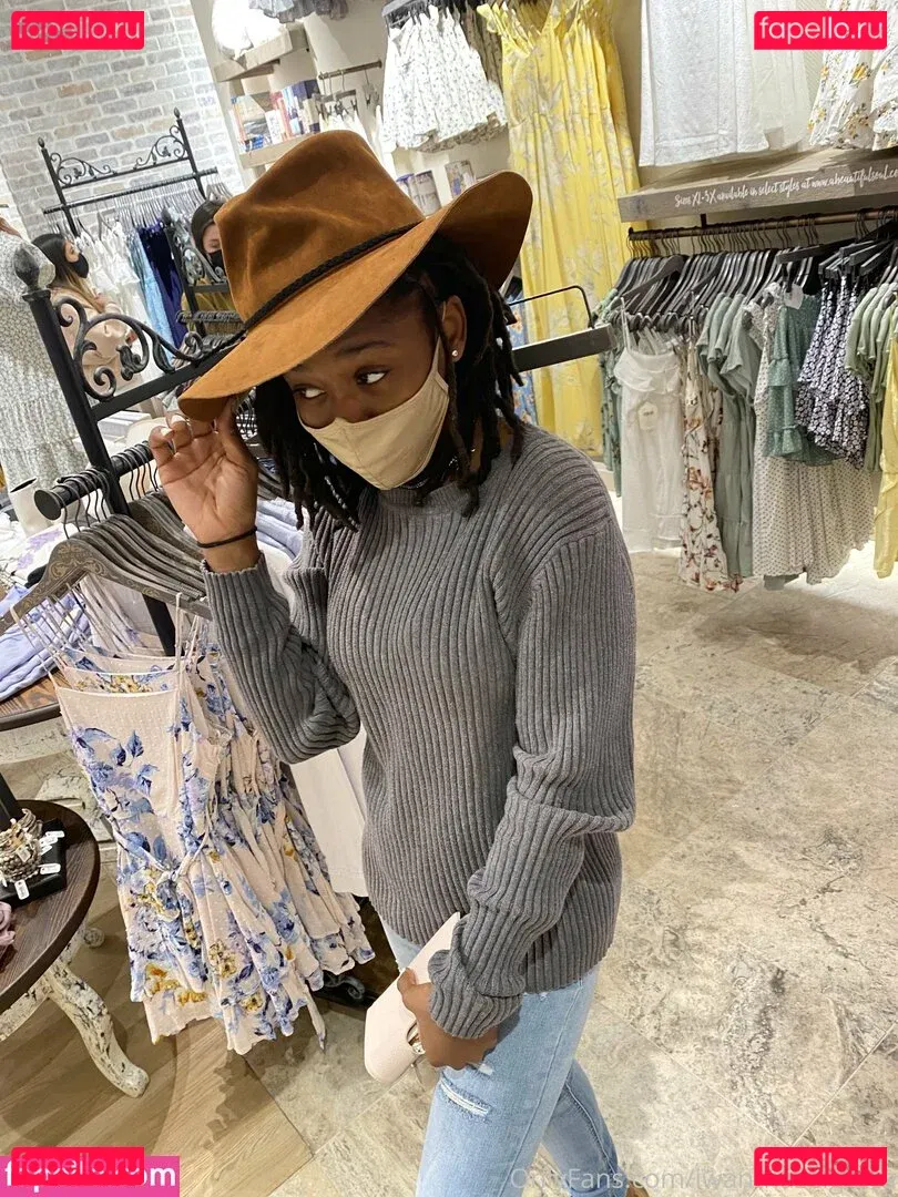 iwanthazelgrace Onlyfans Photo Gallery 