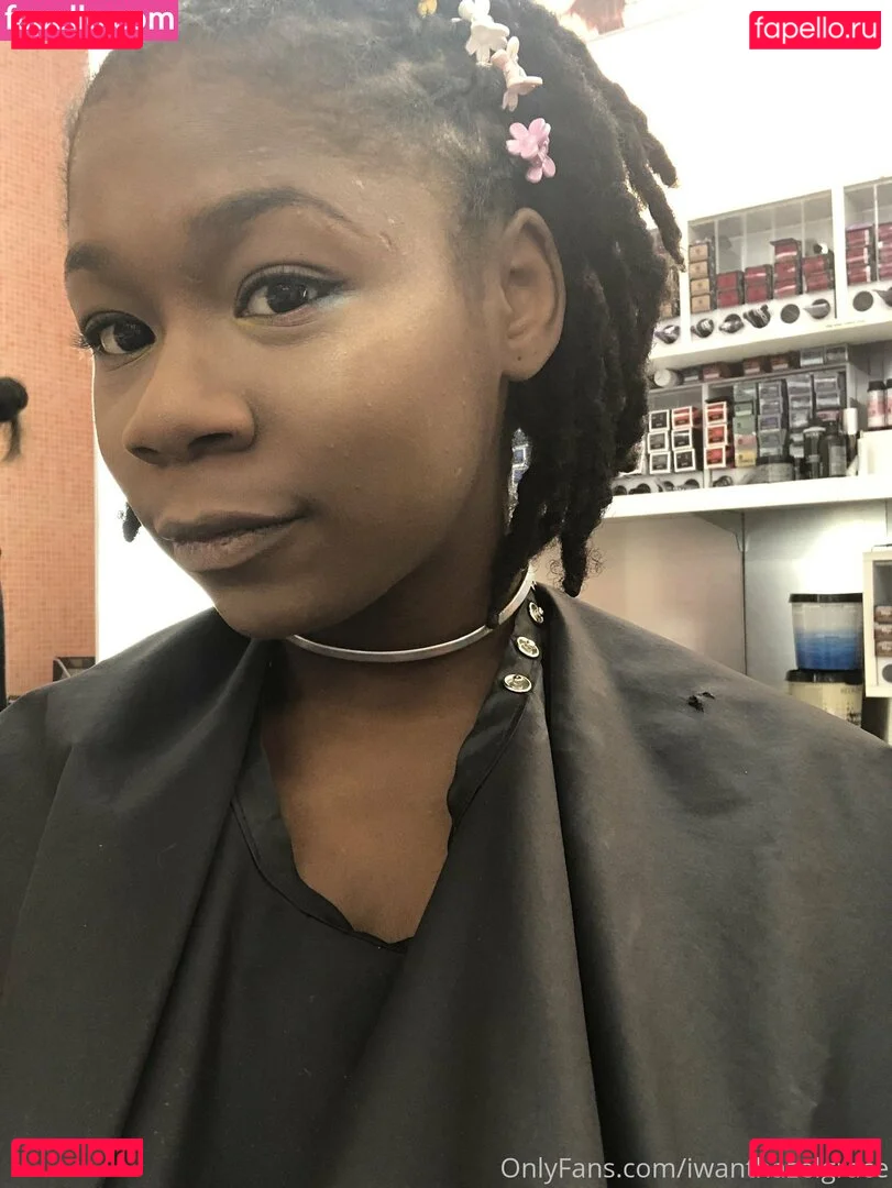 iwanthazelgrace Onlyfans Photo Gallery 