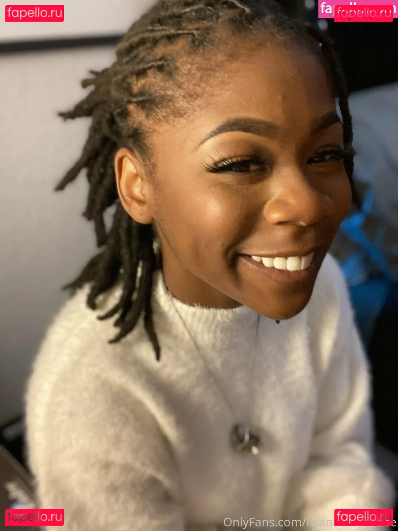 iwanthazelgrace Onlyfans Photo Gallery 