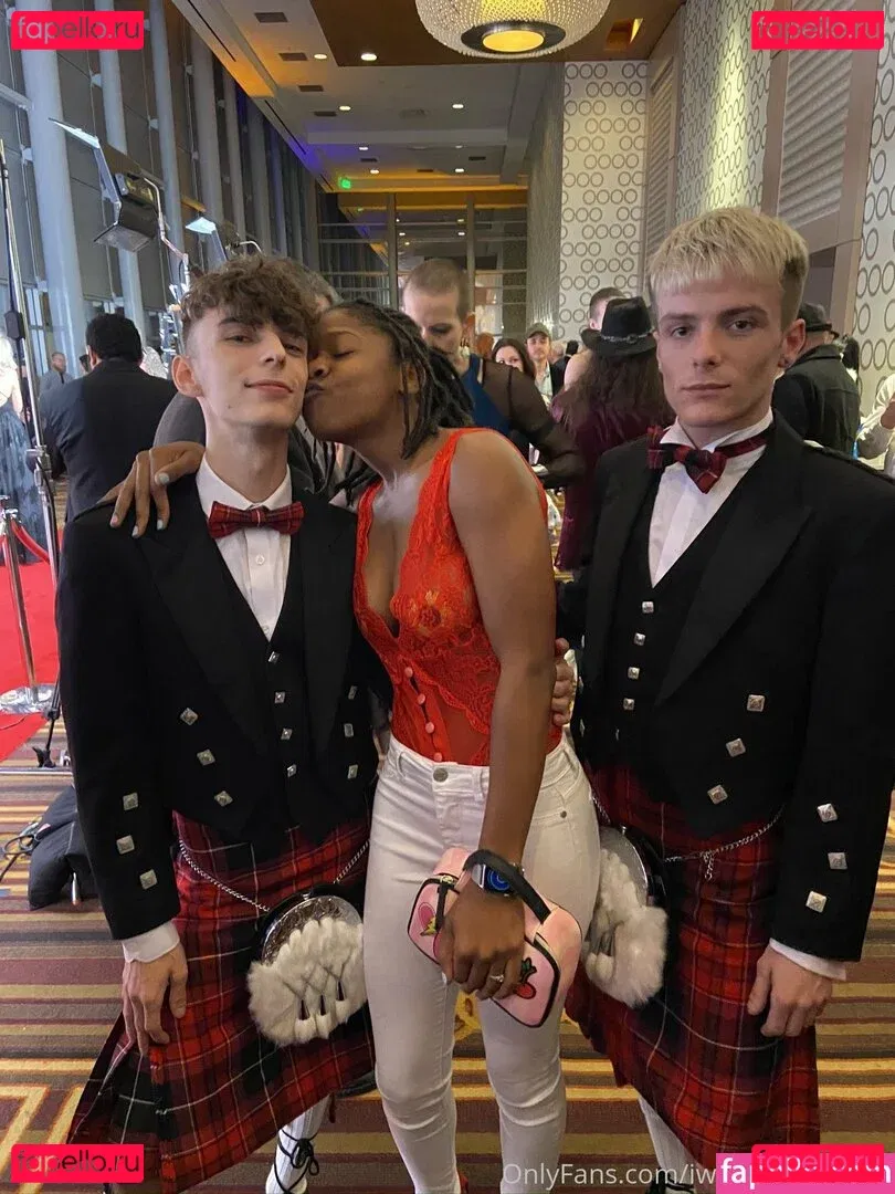 iwanthazelgrace Onlyfans Photo Gallery 