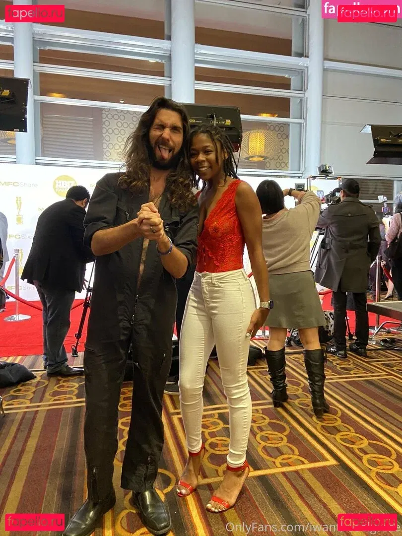 iwanthazelgrace Onlyfans Photo Gallery 