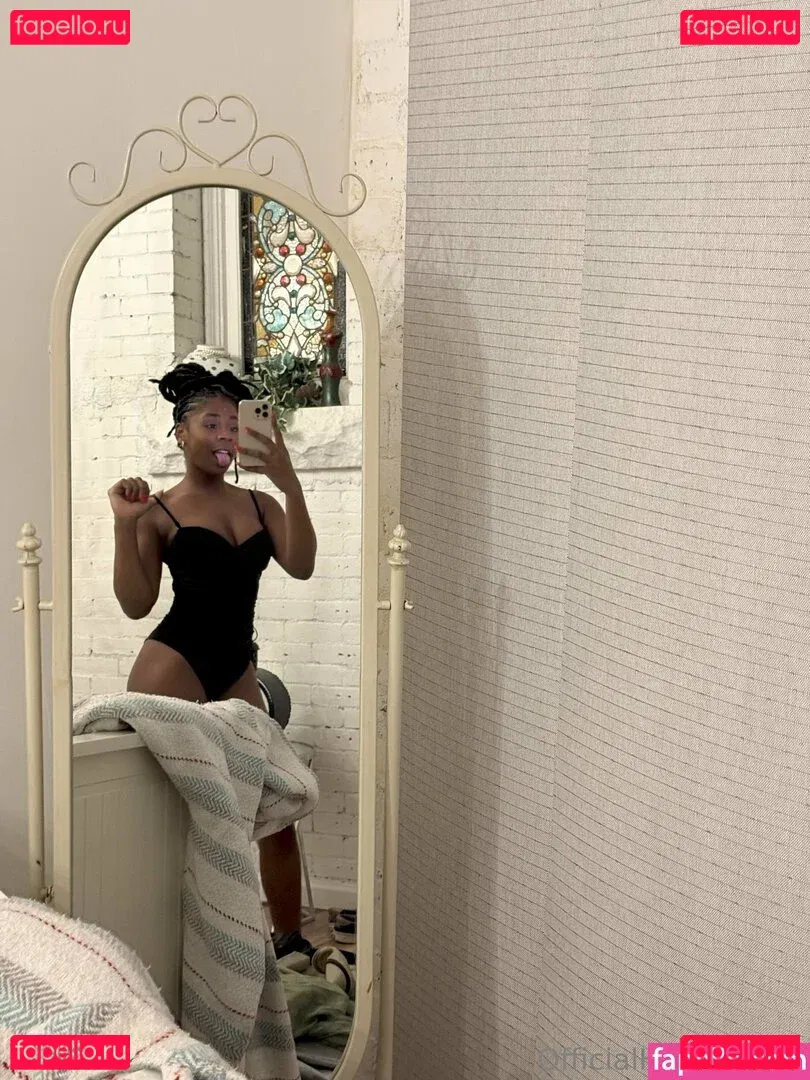 iwanthazelgrace Onlyfans Photo Gallery 