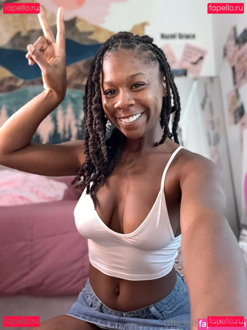 iwanthazelgrace Onlyfans Photo Gallery 