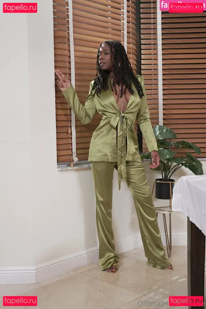 iwanthazelgrace Onlyfans Photo Gallery 