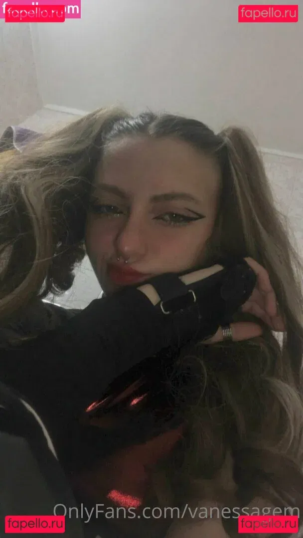 vanessagem Onlyfans Photo Gallery 