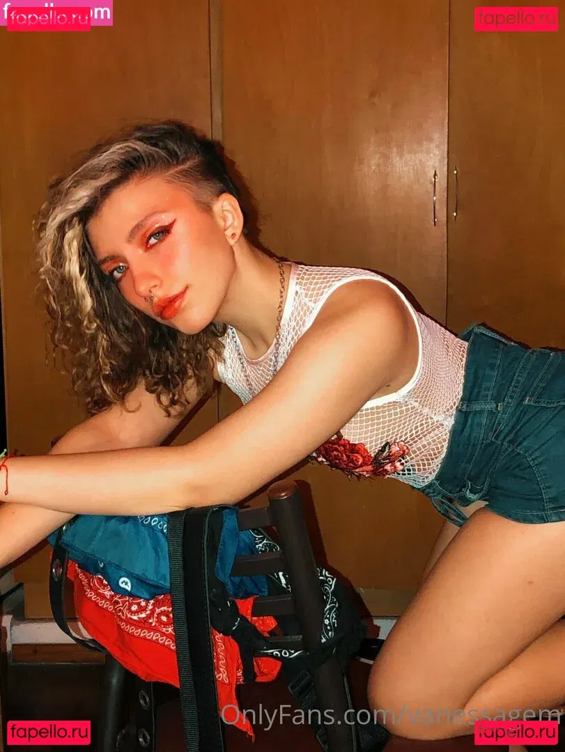 vanessagem Onlyfans Photo Gallery 