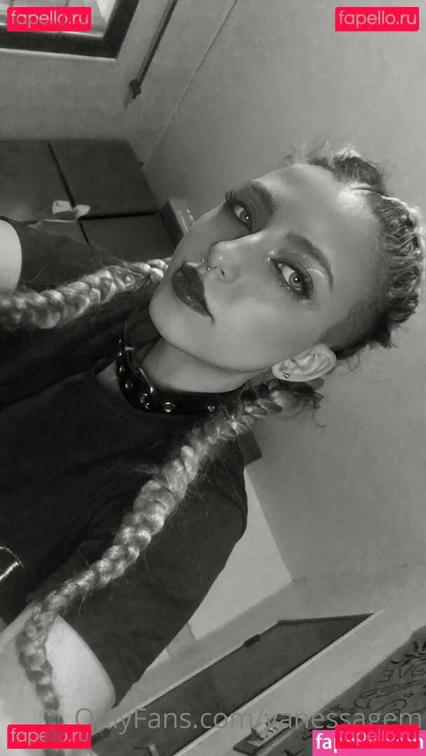 vanessagem Onlyfans Photo Gallery 
