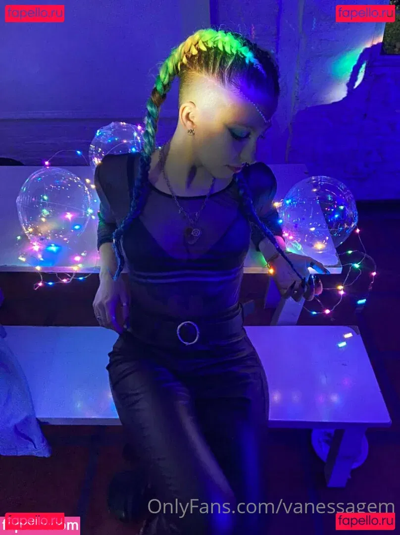vanessagem Onlyfans Photo Gallery 
