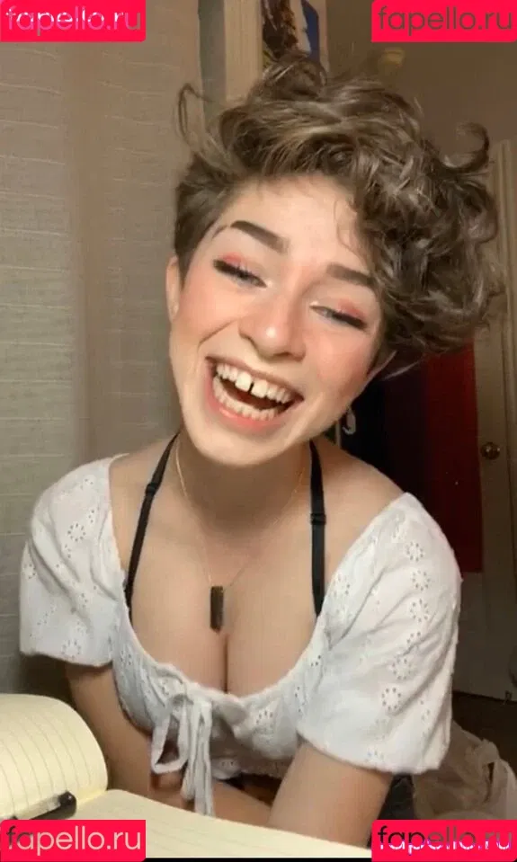 graceful.addison Onlyfans Photo Gallery 