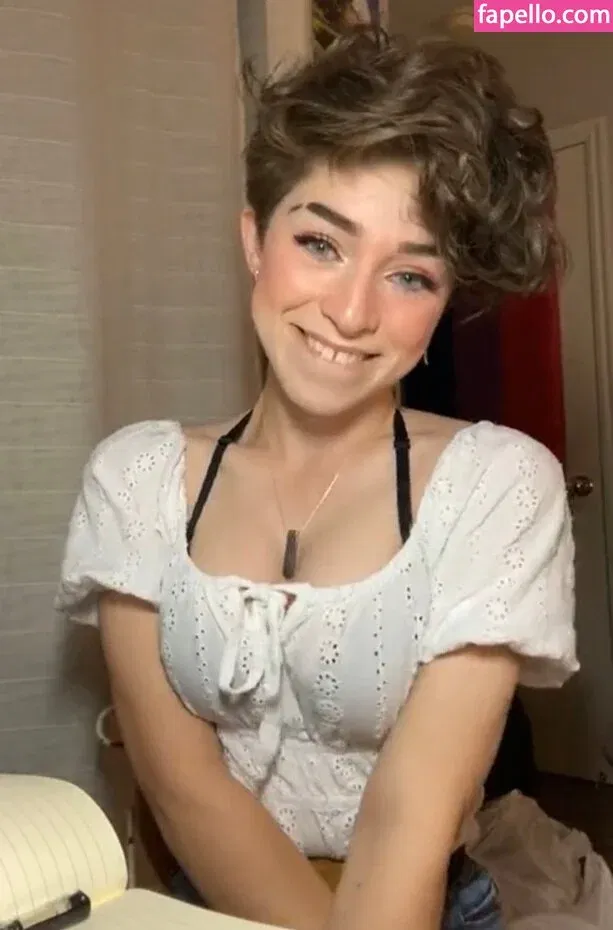 graceful.addison Onlyfans Photo Gallery 