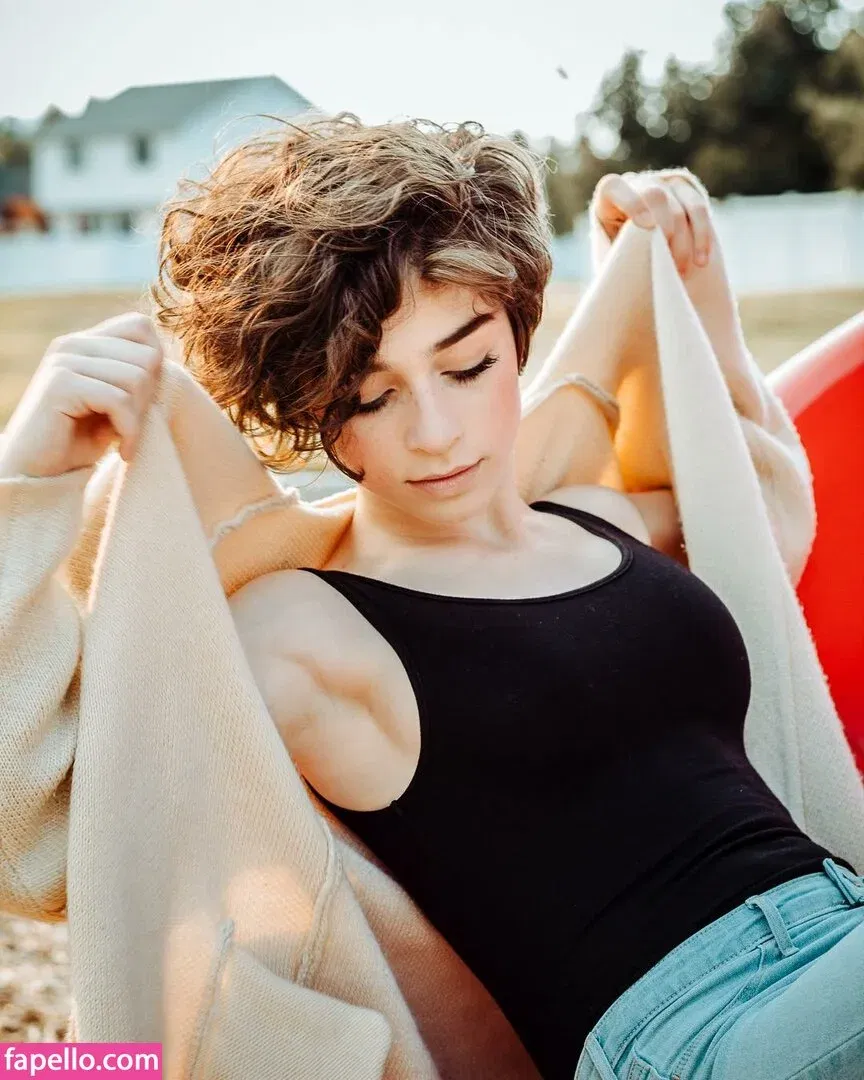 graceful.addison Onlyfans Photo Gallery 