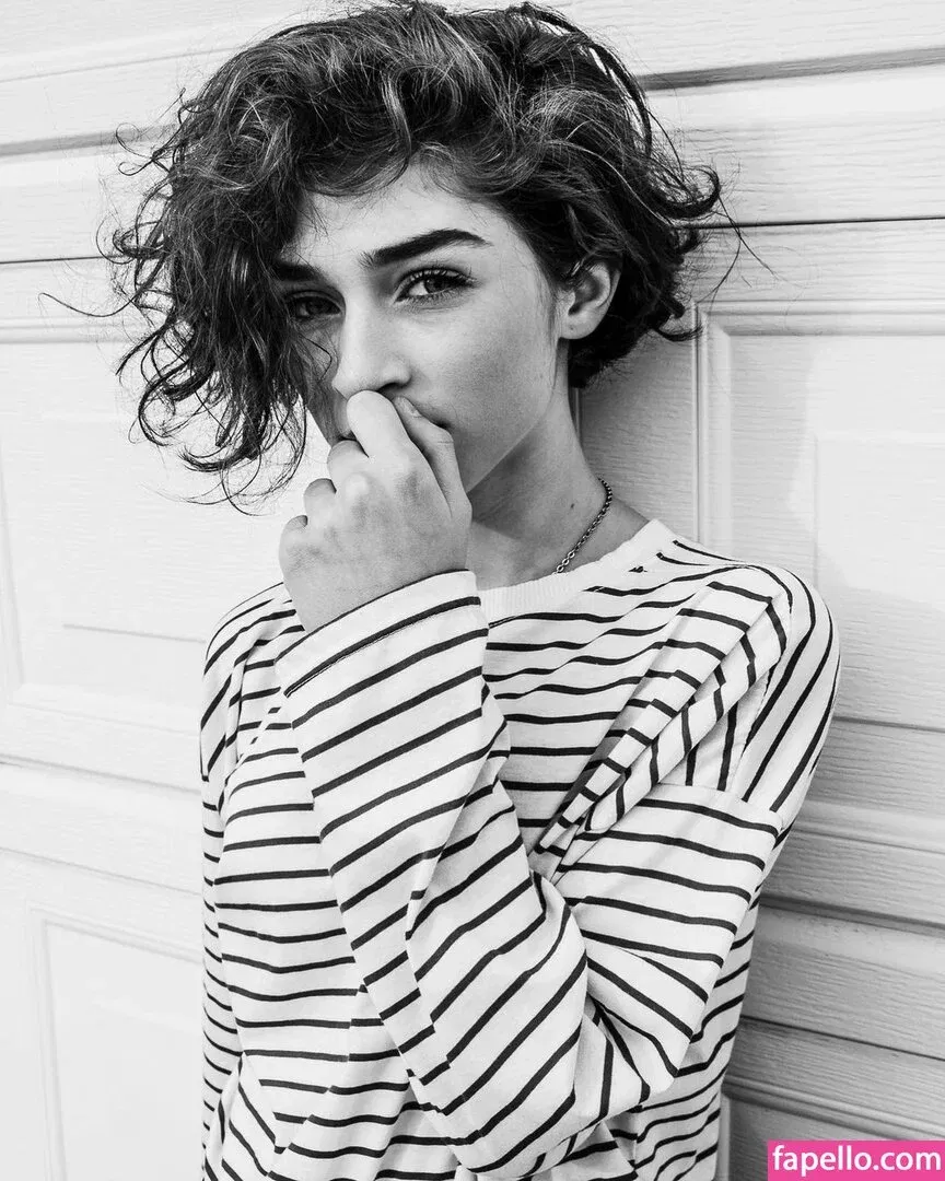 graceful.addison Onlyfans Photo Gallery 