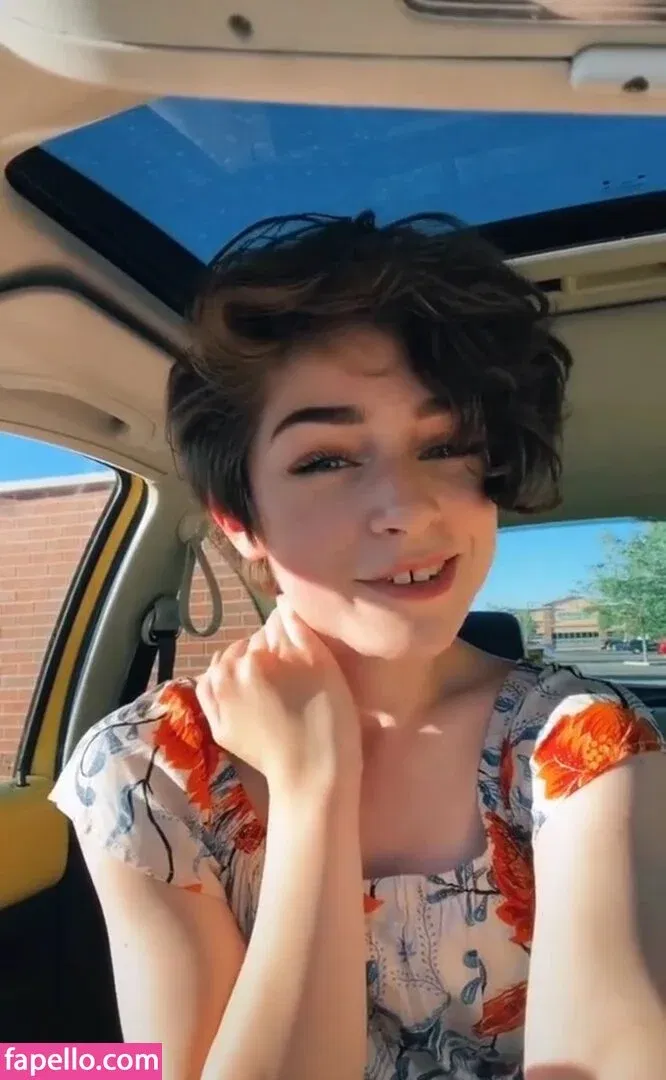 graceful.addison Onlyfans Photo Gallery 