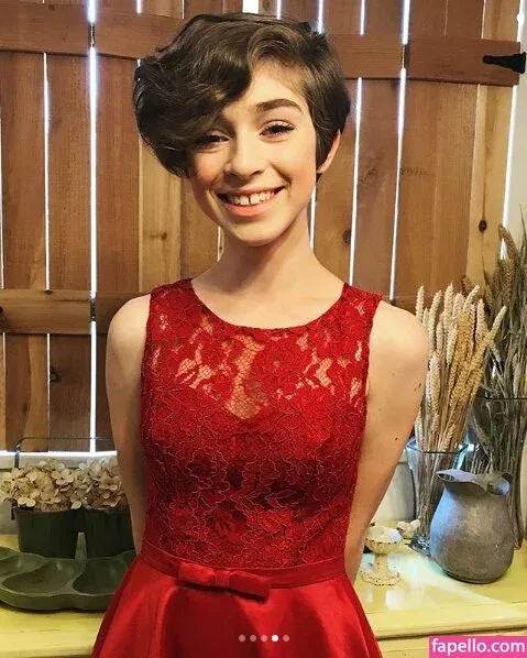 graceful.addison Onlyfans Photo Gallery 