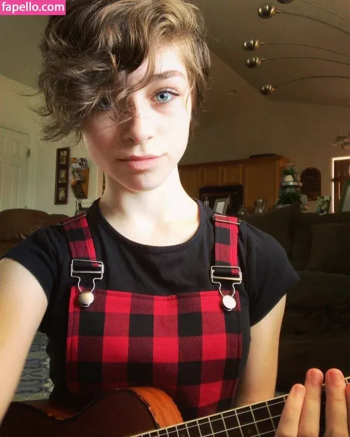 graceful.addison Onlyfans Photo Gallery 