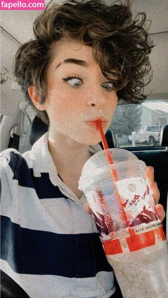 graceful.addison Onlyfans Photo Gallery 