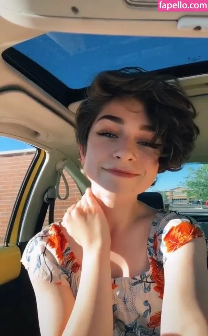 graceful.addison Onlyfans Photo Gallery 