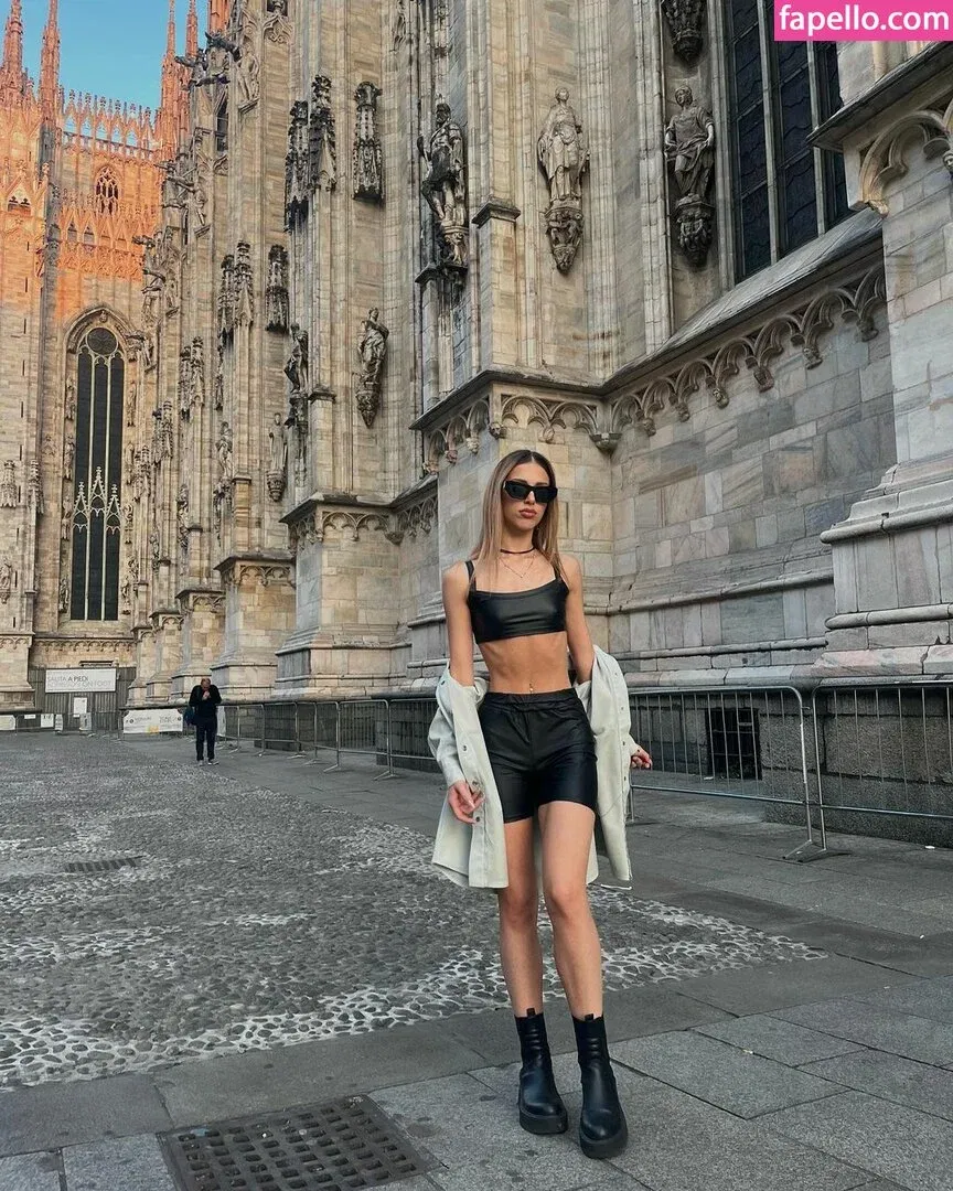 Klea Brahimi Onlyfans Photo Gallery 