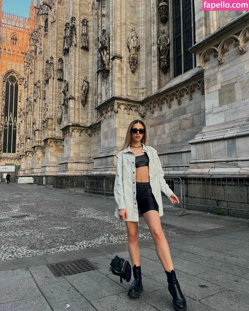 Klea Brahimi Onlyfans Photo Gallery 