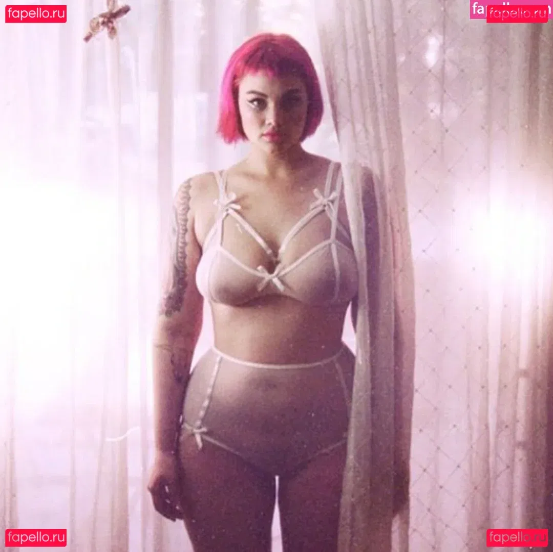 isabel_hendrix Onlyfans Photo Gallery 