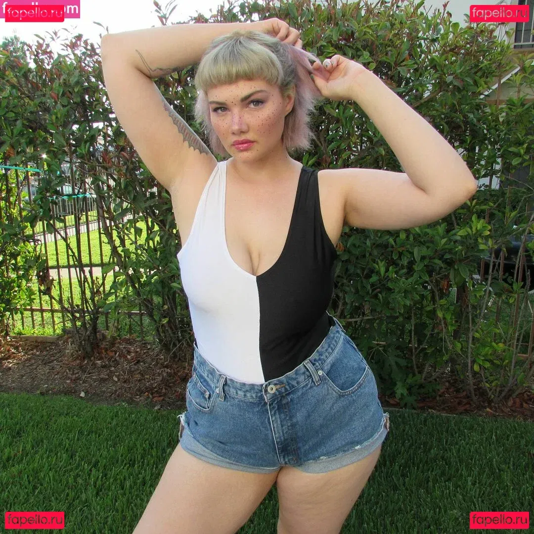 isabel_hendrix Onlyfans Photo Gallery 