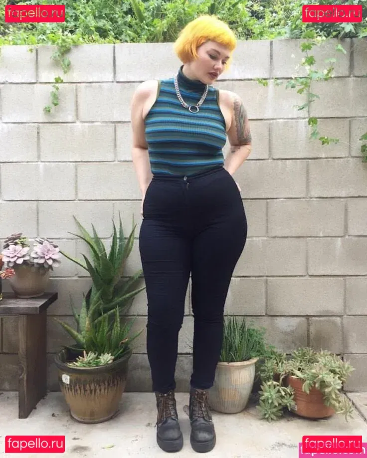 isabel_hendrix Onlyfans Photo Gallery 