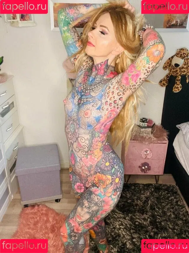 Tattoobutterfly Onlyfans Photo Gallery 