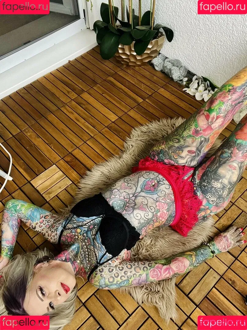 Tattoobutterfly Onlyfans Photo Gallery 