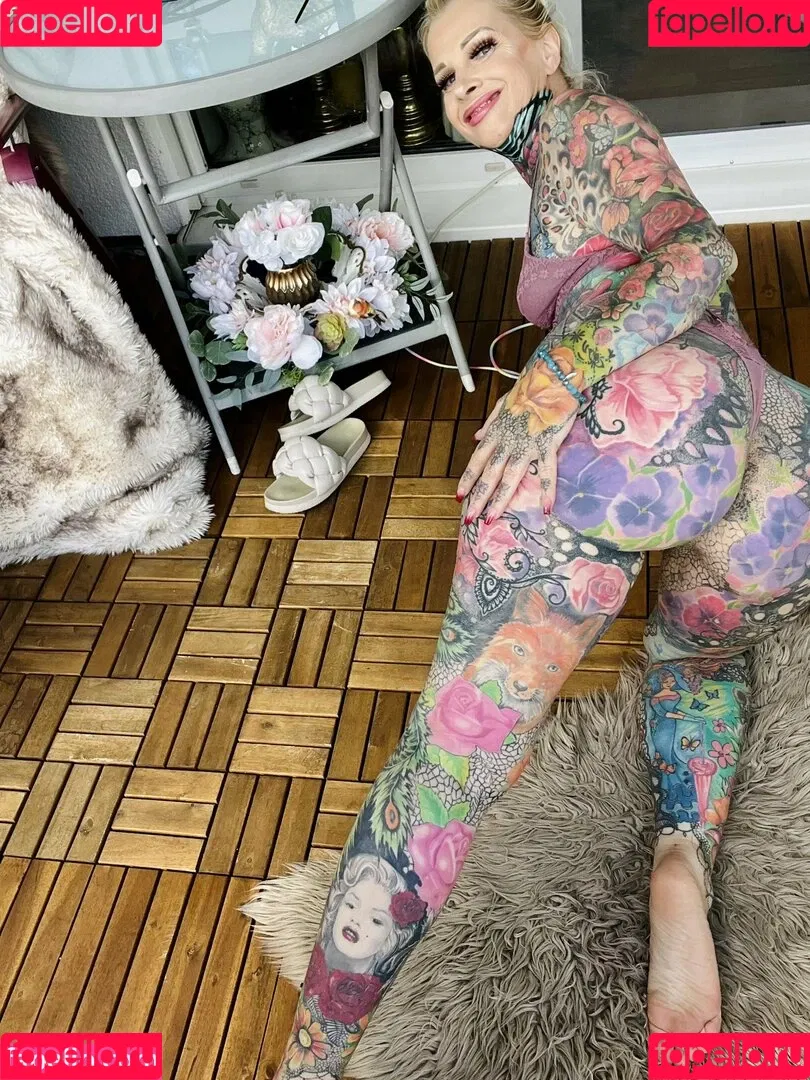 Tattoobutterfly Onlyfans Photo Gallery 