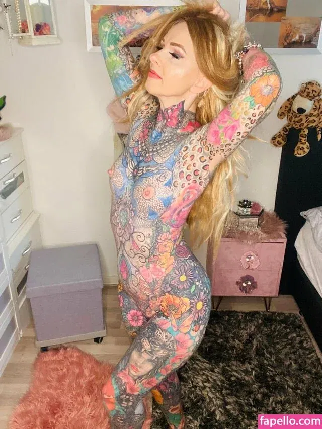 Tattoobutterfly Onlyfans Photo Gallery 