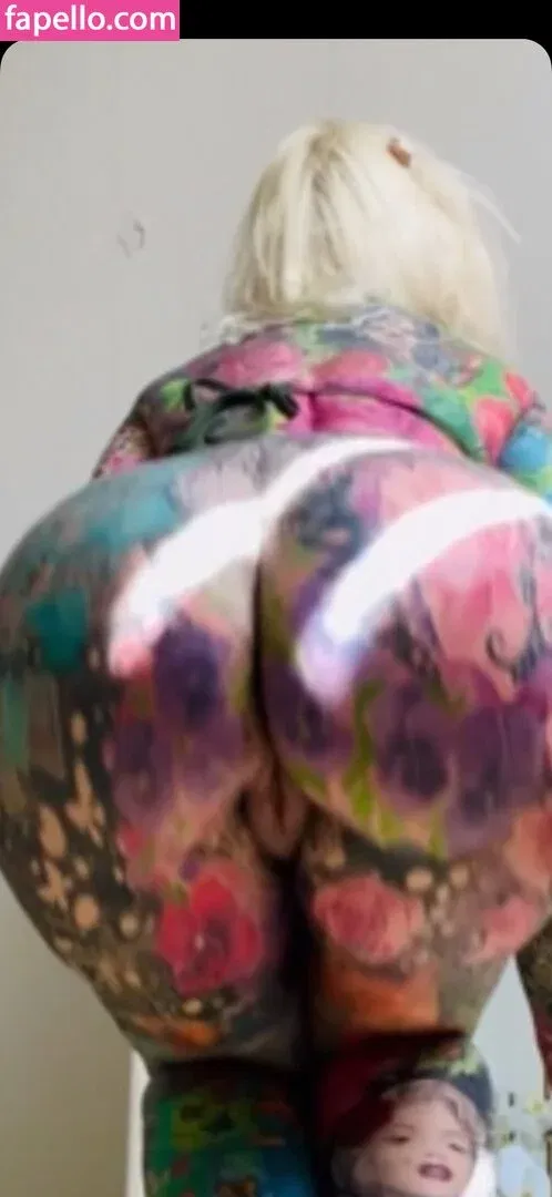 Tattoobutterfly Onlyfans Photo Gallery 