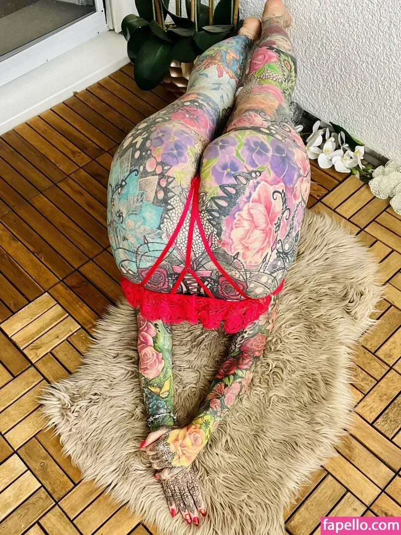 Tattoobutterfly Onlyfans Photo Gallery 