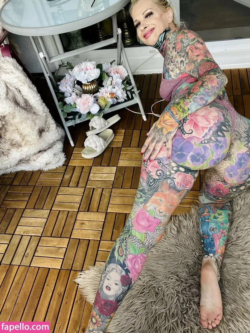 Tattoobutterfly Onlyfans Photo Gallery 