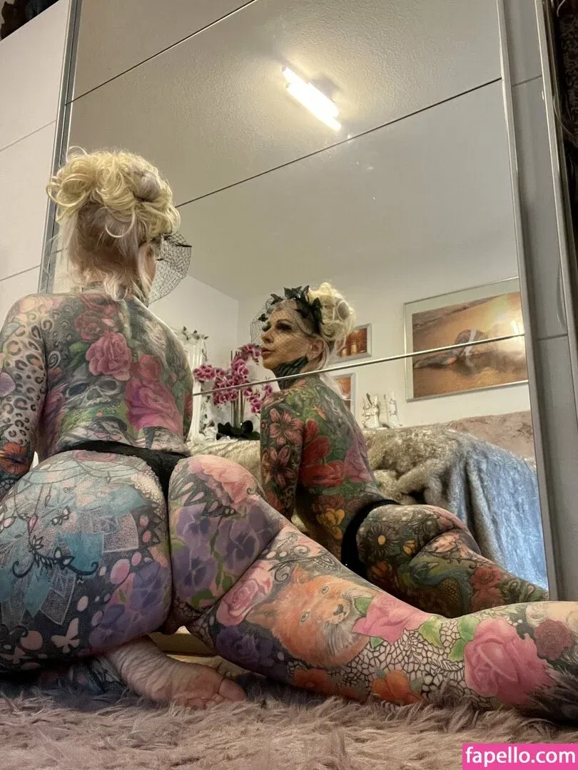Tattoobutterfly Onlyfans Photo Gallery 