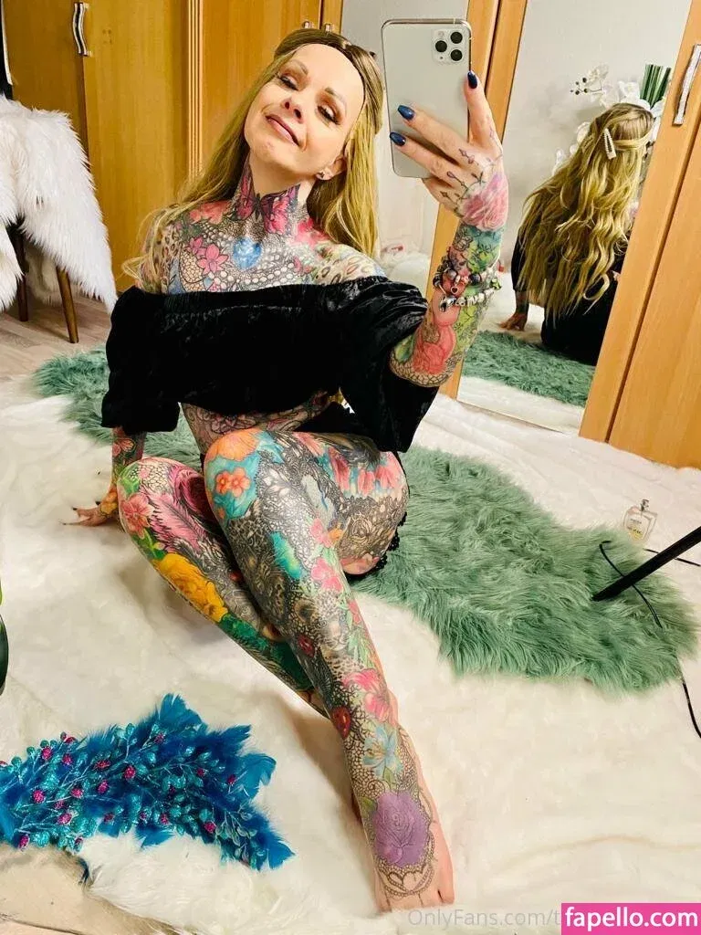 Tattoobutterfly Onlyfans Photo Gallery 