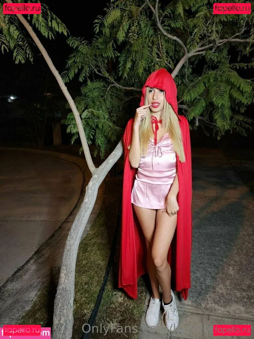 karolteengdl Onlyfans Photo Gallery 