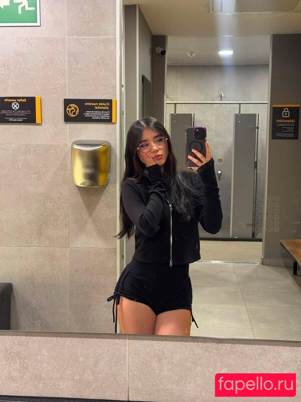 Luisa Valencia Nude Onlyfans Photo 9