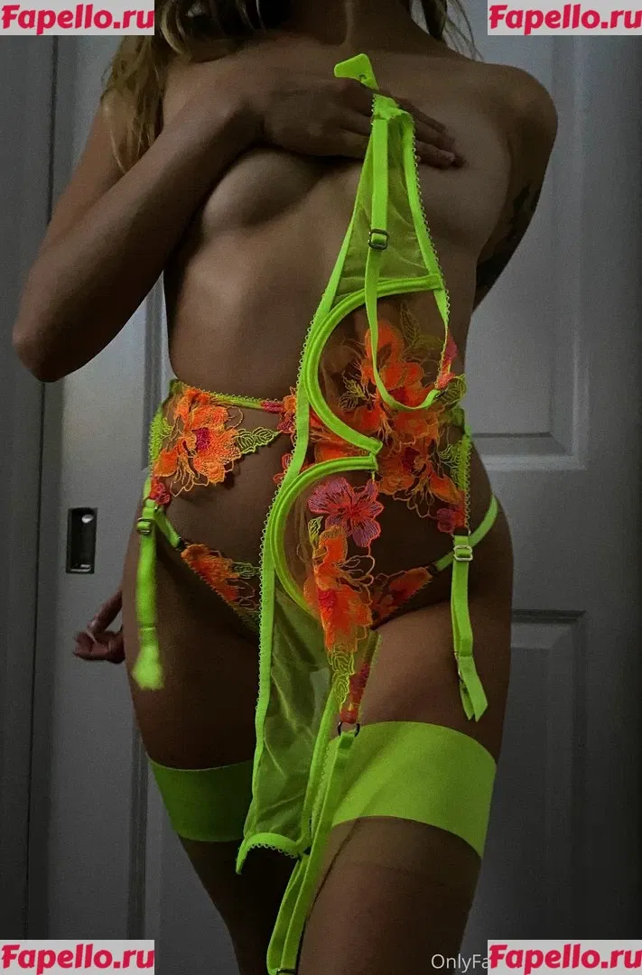Lycia Faith Onlyfans Photo Gallery 