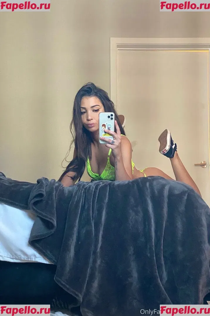Lycia Faith Onlyfans Photo Gallery 