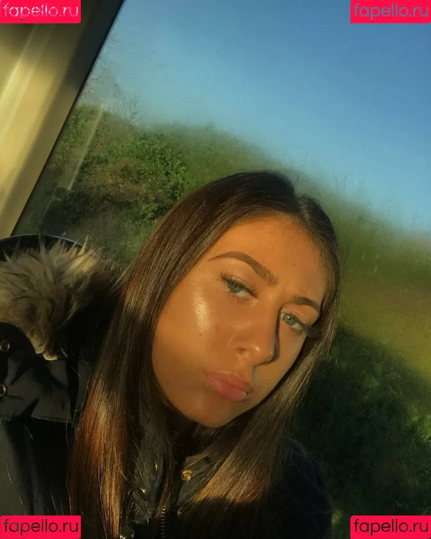 Soph Alice Onlyfans Photo Gallery 