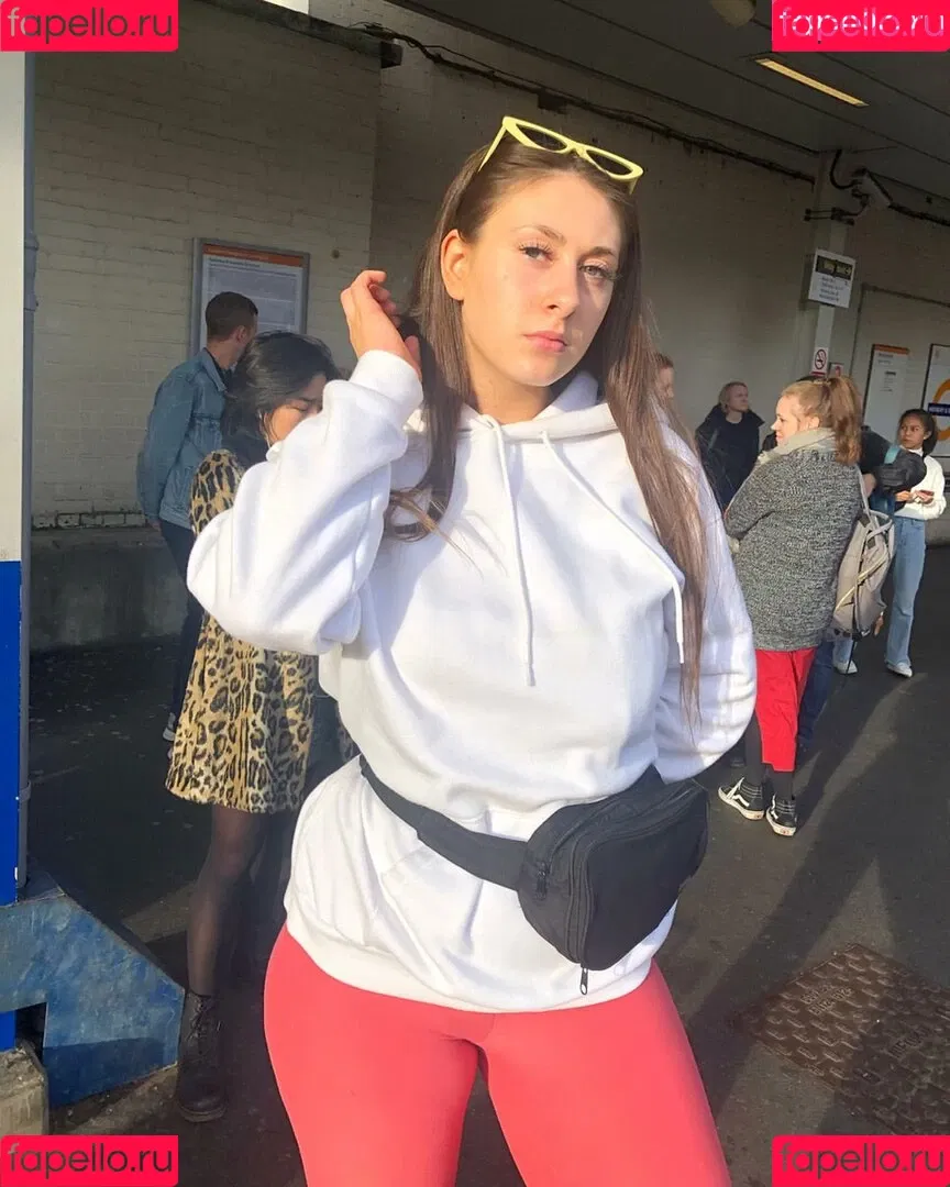 Soph Alice Onlyfans Photo Gallery 