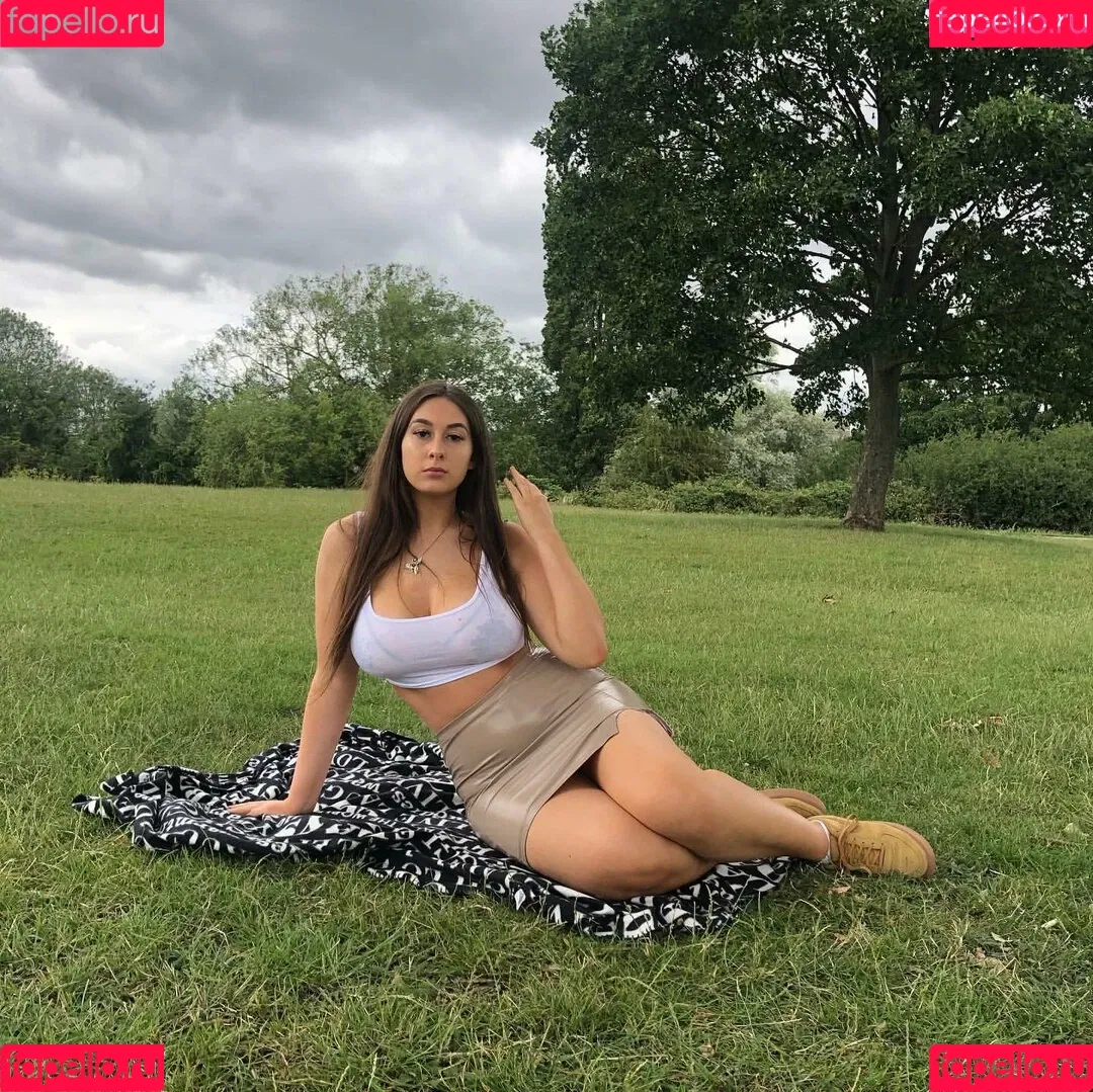 Soph Alice Onlyfans Photo Gallery 