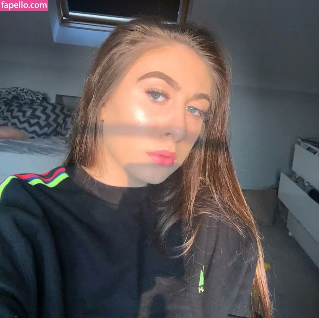 Soph Alice Onlyfans Photo Gallery 