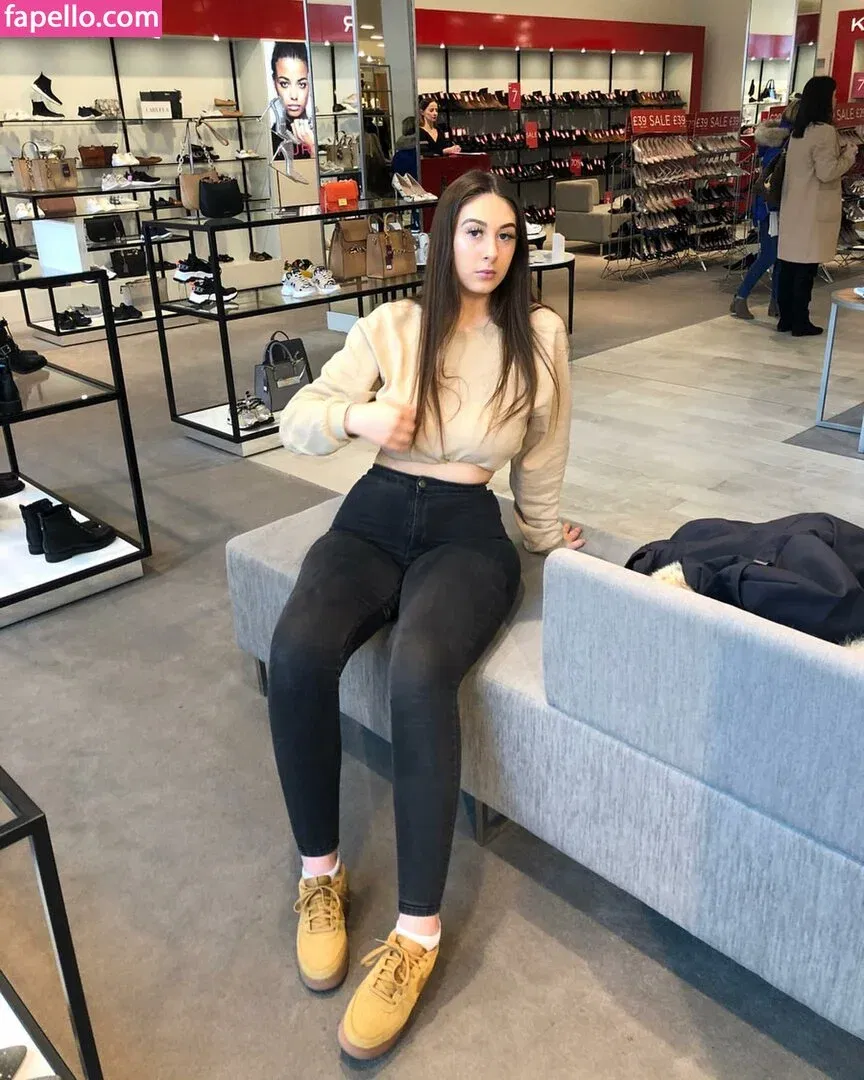 Soph Alice Onlyfans Photo Gallery 