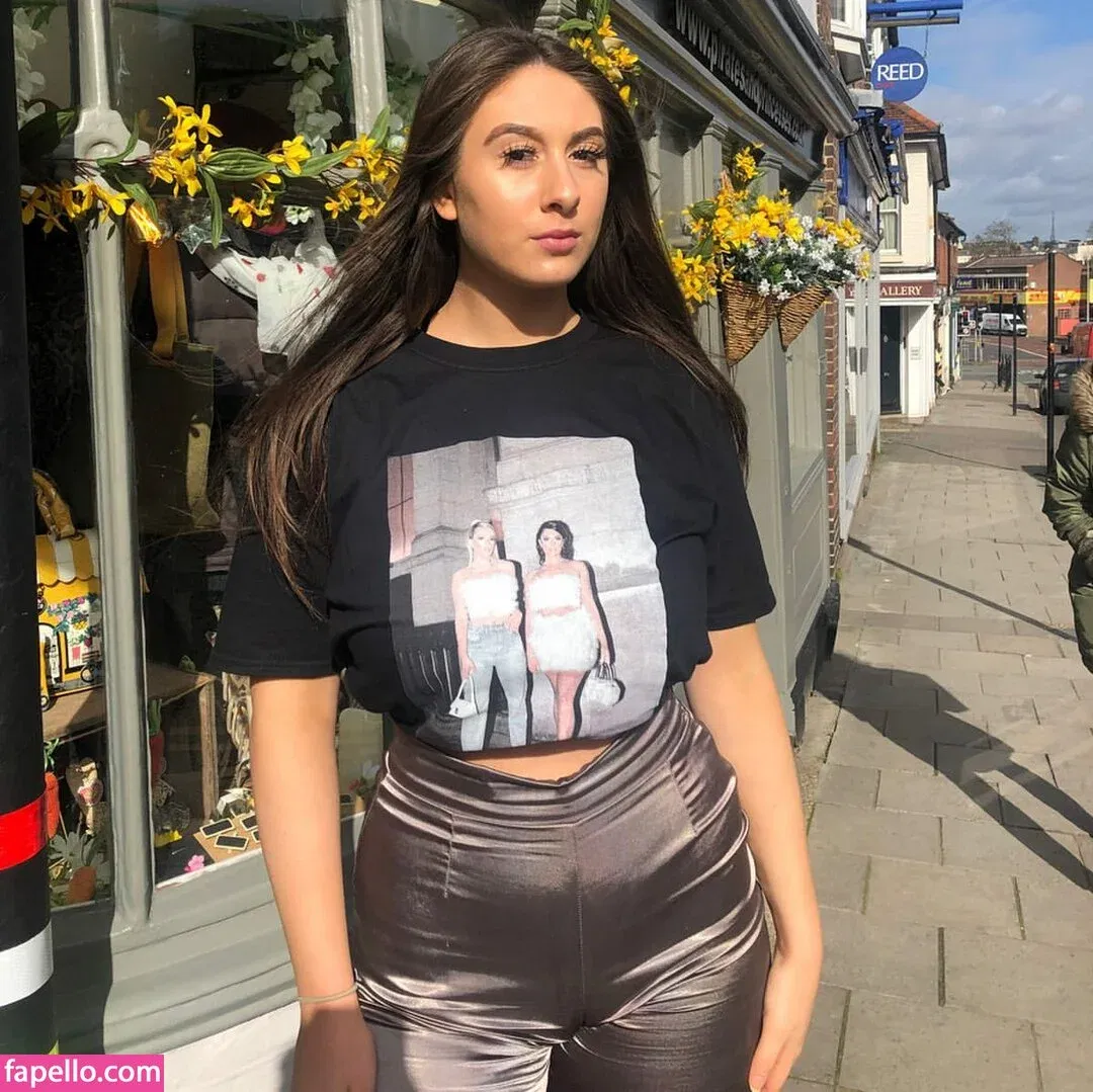 Soph Alice Onlyfans Photo Gallery 