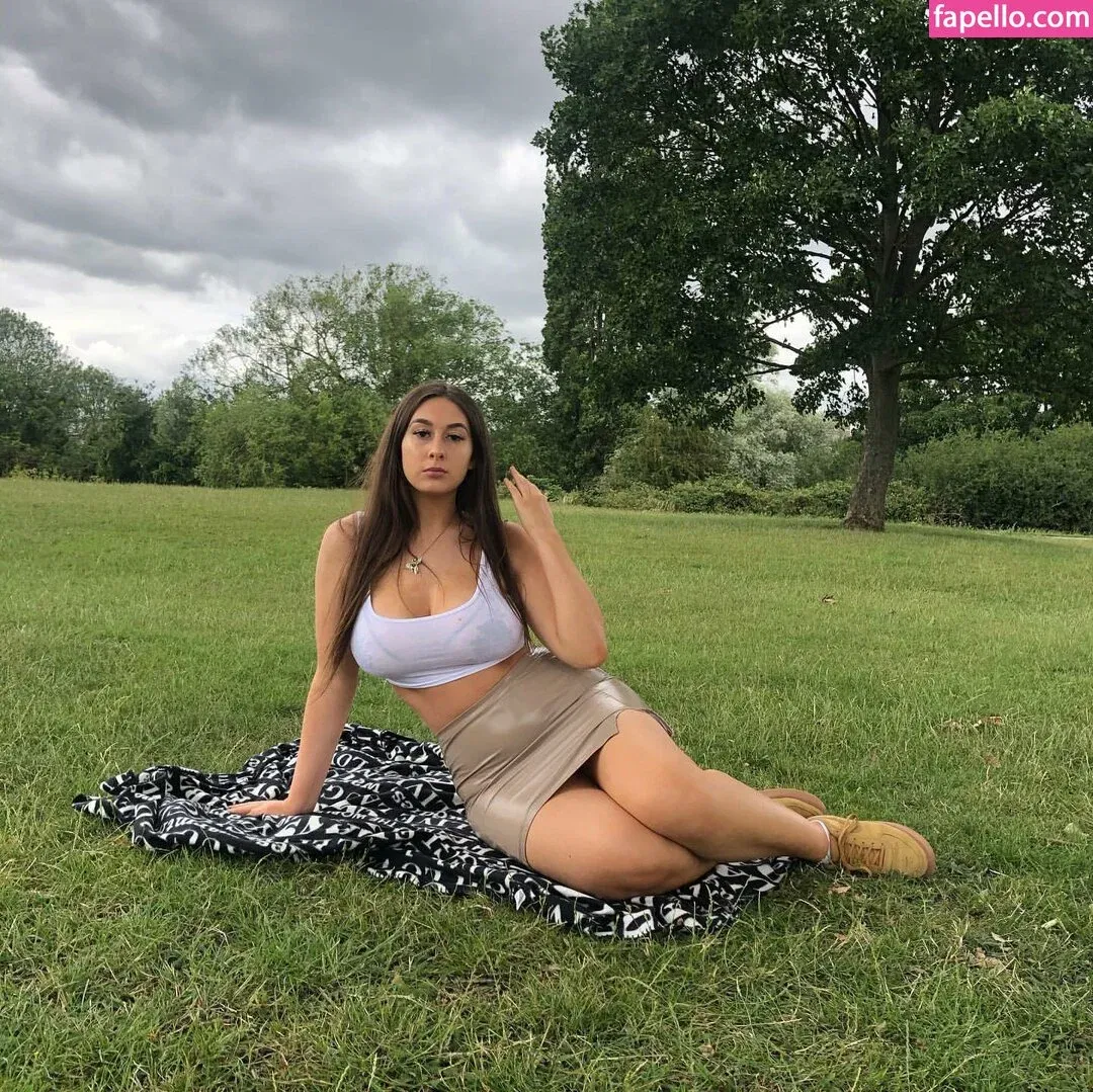 Soph Alice Onlyfans Photo Gallery 