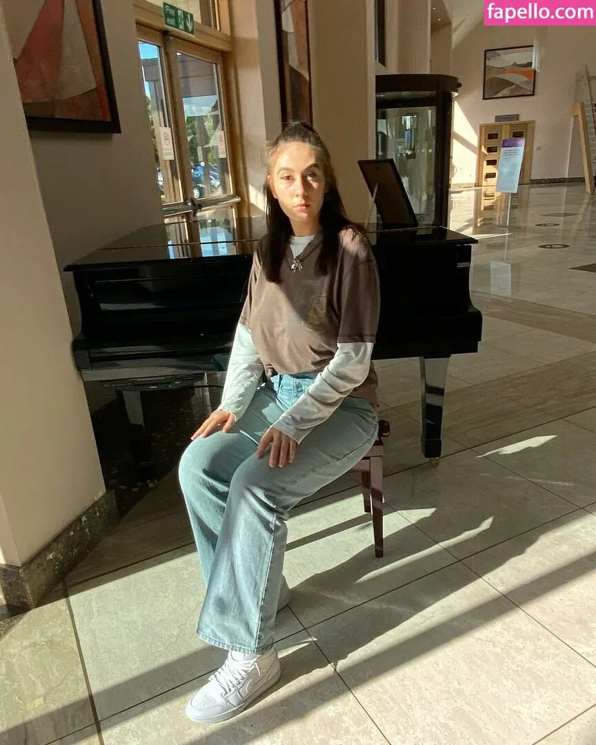 Soph Alice Onlyfans Photo Gallery 