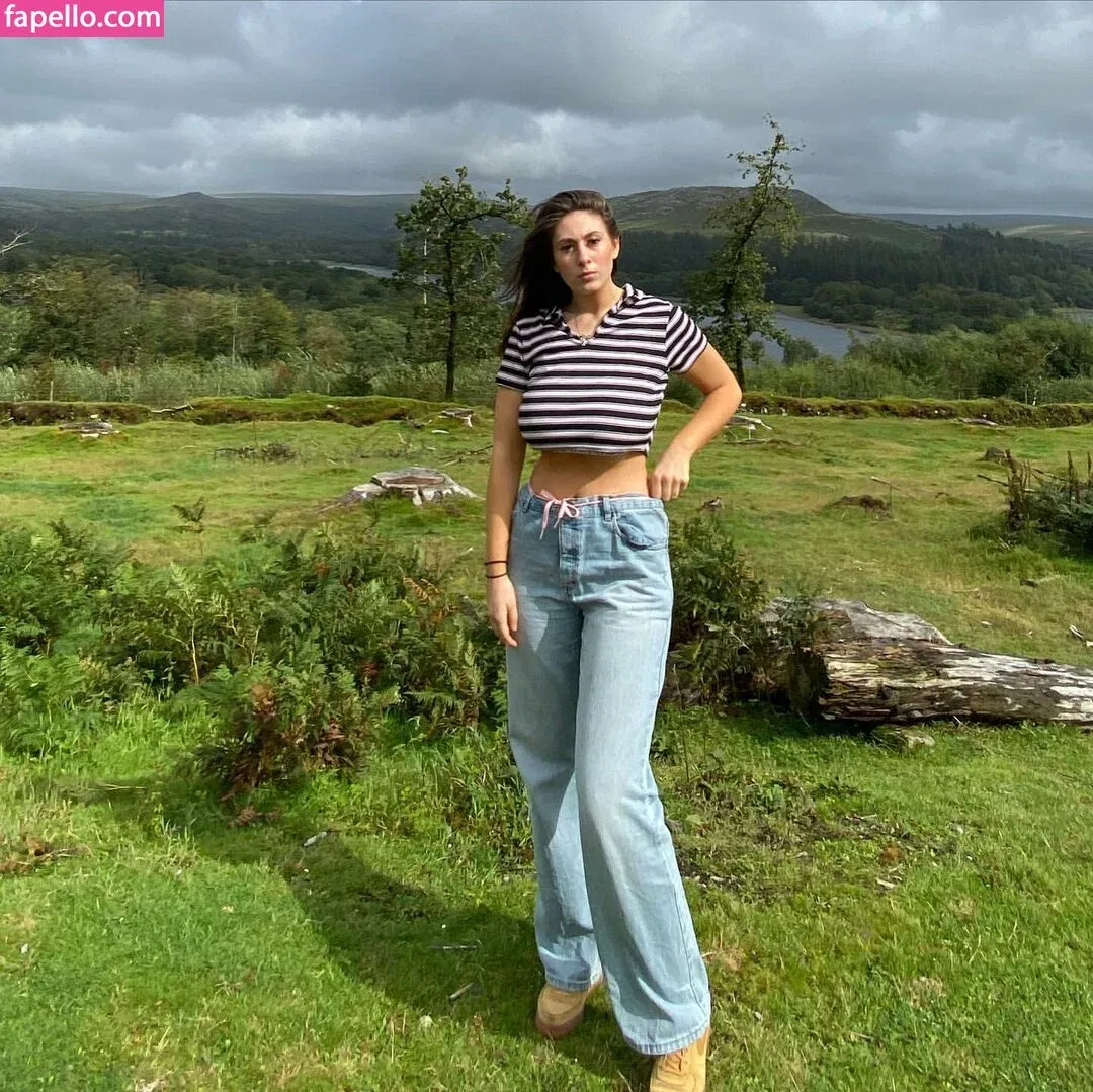 Soph Alice Onlyfans Photo Gallery 