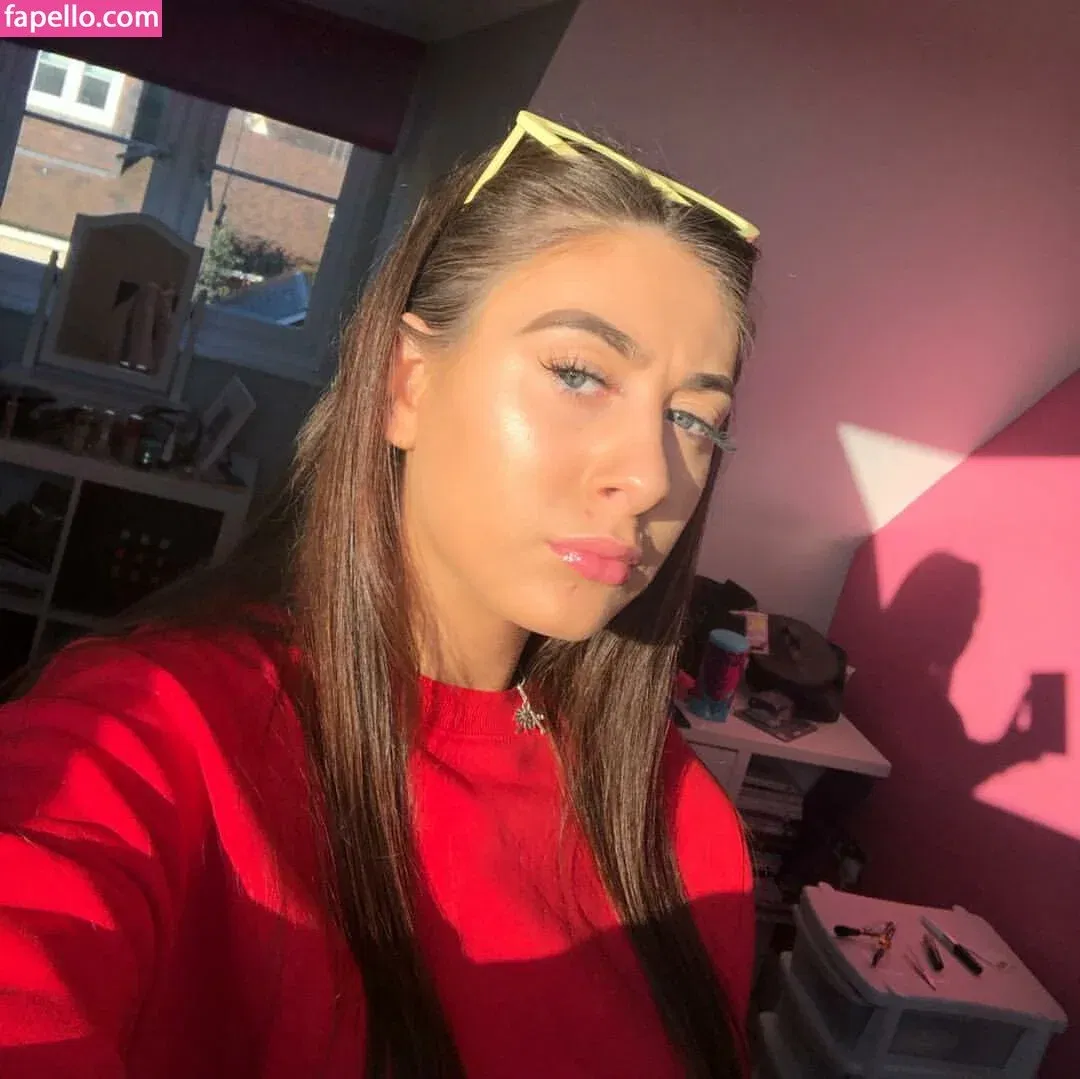 Soph Alice Onlyfans Photo Gallery 