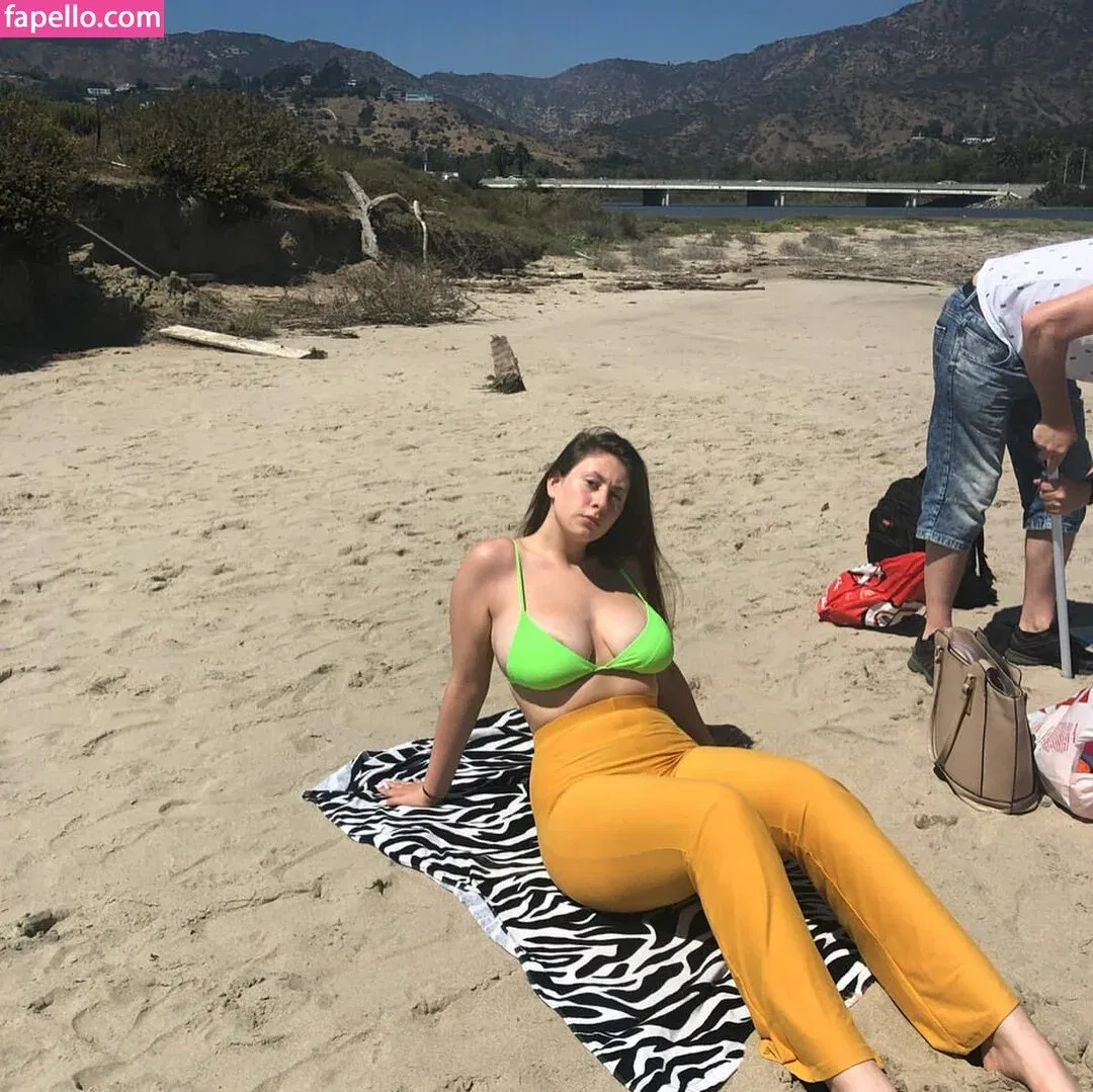 Soph Alice Onlyfans Photo Gallery 